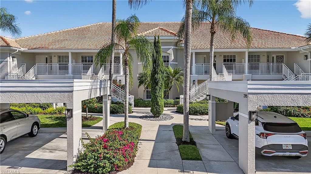 2395 Harmony LN #203