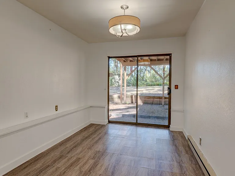 1638 Fern Pl — Photo 19