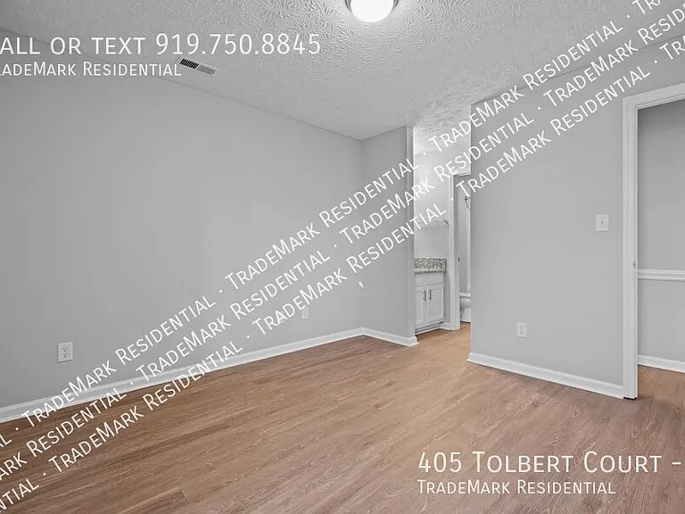 405 Tolbert Ct #F — Photo 10