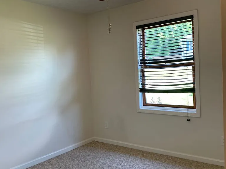 3250 Springview Dr — Photo 3