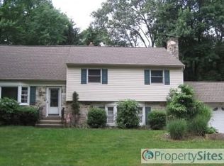 1362 Butternut Dr, Southampton, PA