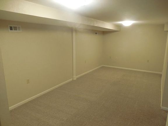 2nd image of 539 Parkhill Dr #2