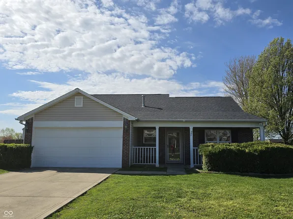 865 Palomino Pl, Bargersville, IN 46106