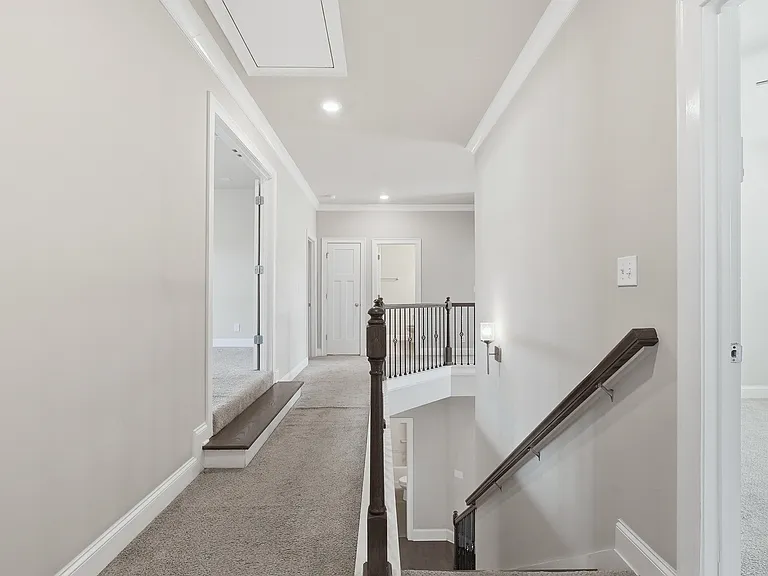 4582 Wellesley Dr — Photo 16