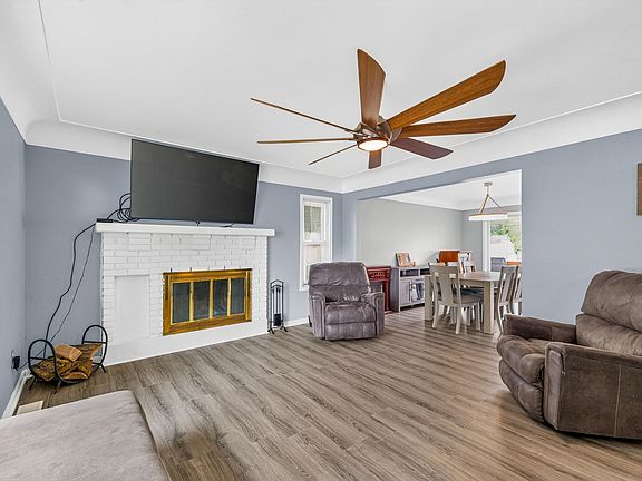 4th image of 16657 Kennebec St