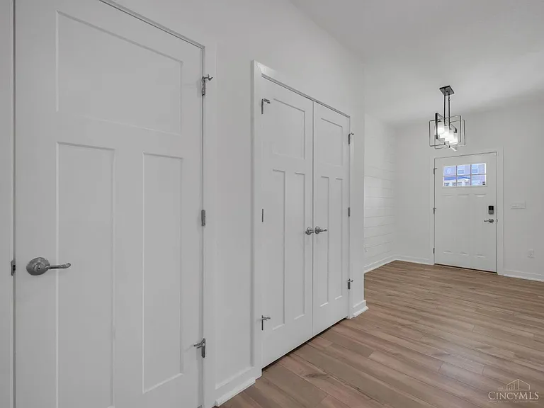8705 Quietwood Ln — Photo 7