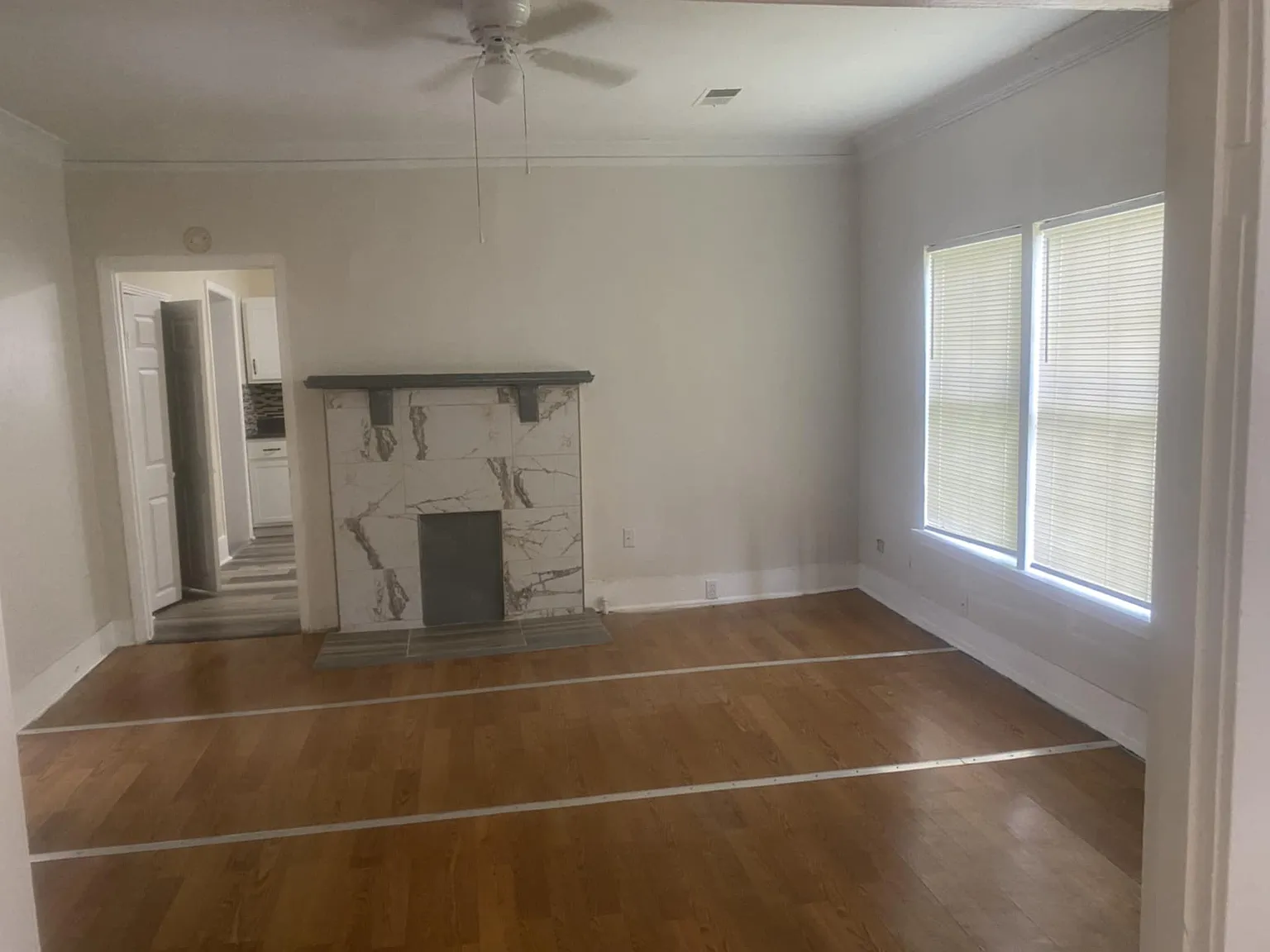 1573 Barton St — Photo 4