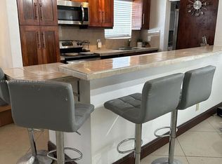 305 SW 7th St #0, Hallandale, FL 33009