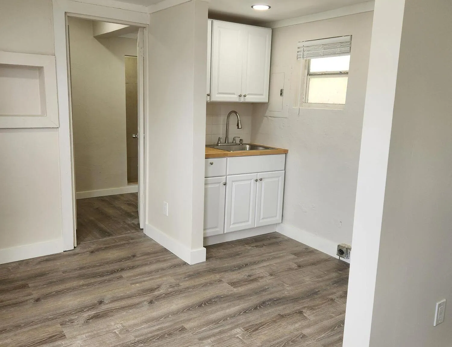 1 bed, 1.0 bath, 398 sqft, $1,350 — Photo 3