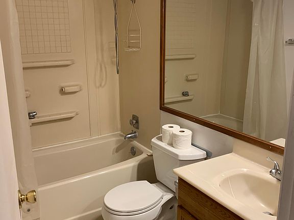 5th image of 434 Lincoln Ave