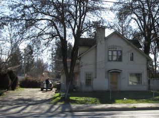 1117 SW G St, Grants Pass, OR 97526