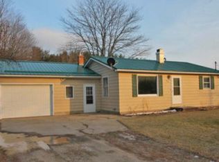 4212 N Alamando Rd, Coleman, MI 48618