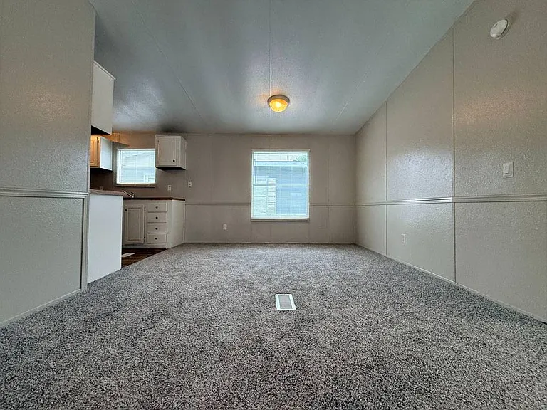 2318 Charlotte Dr — Photo 4