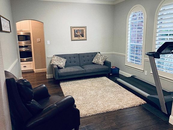 4th image of 14307 Medlowe Ct