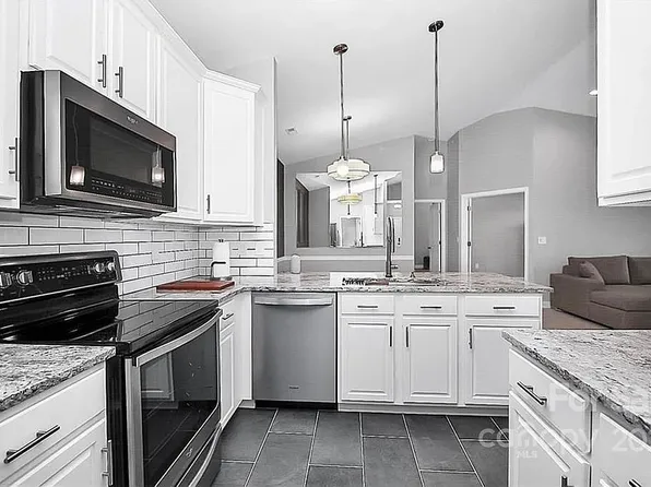 11717 Ridgeway Park Dr, Charlotte, NC 28277