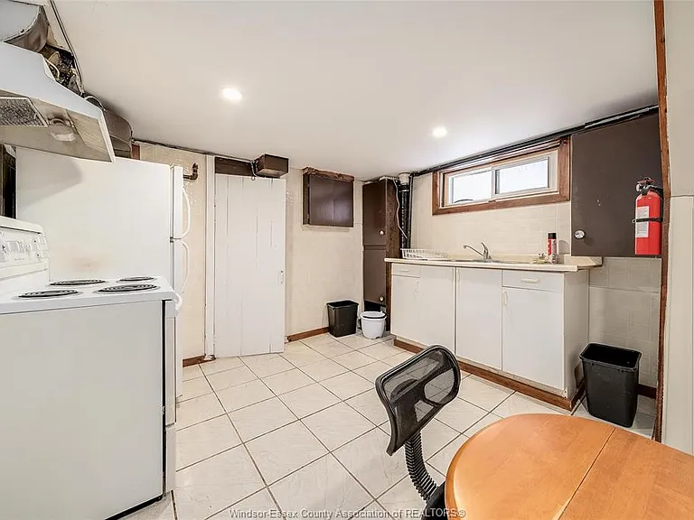 431 Randolph Ave #LOWER — Photo 8
