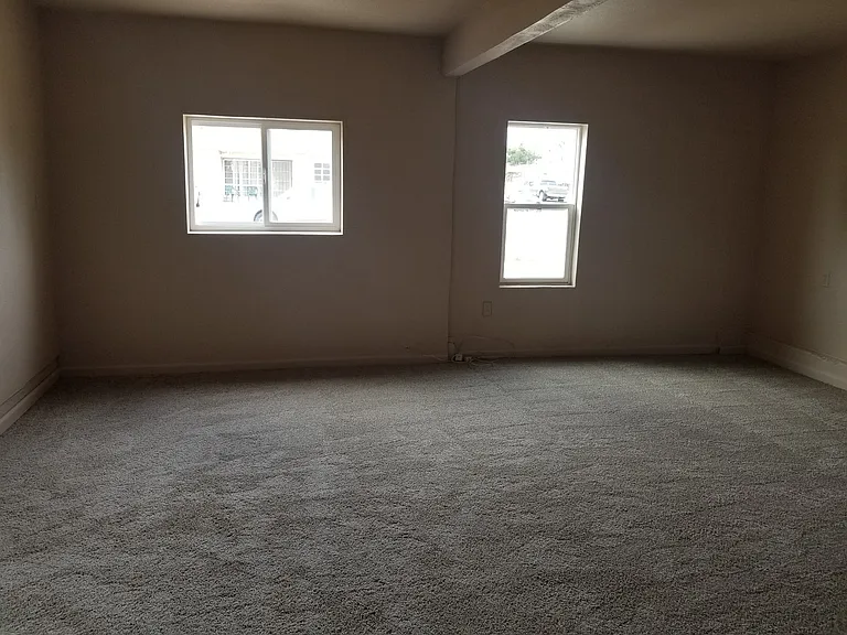 630 Sierra Way #B — Photo 9