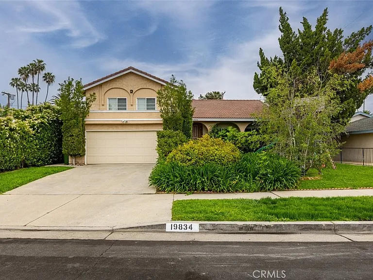 19834 Haynes St — Photo 1