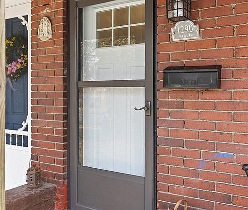 4th image of 1290 Argyle Rd