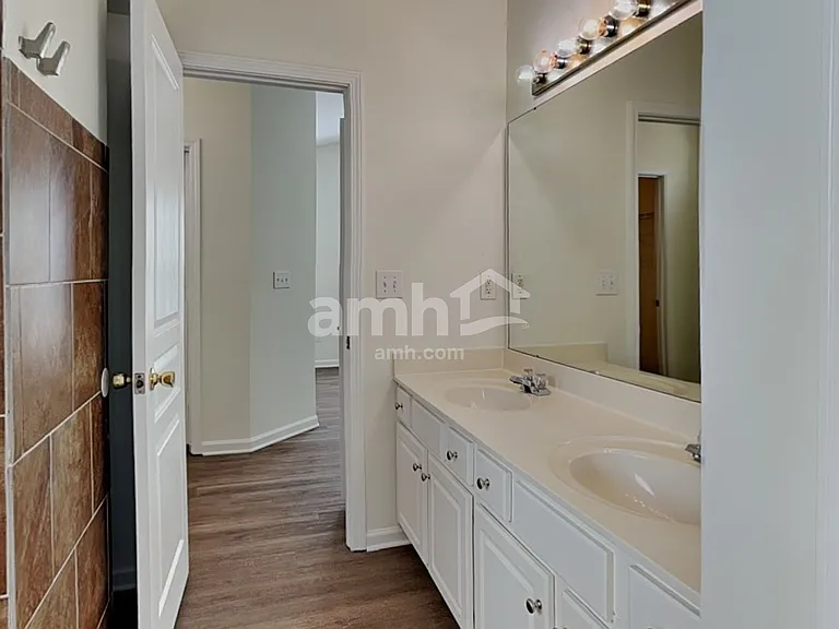 10607 Secret Garden Ln — Photo 13