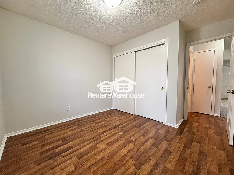 830 Hartford Ave — Photo 12