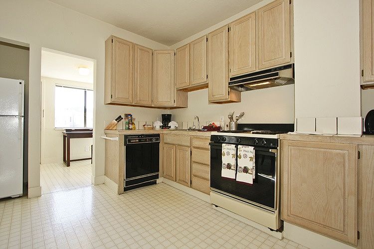 2nd image of 275 27th Ave