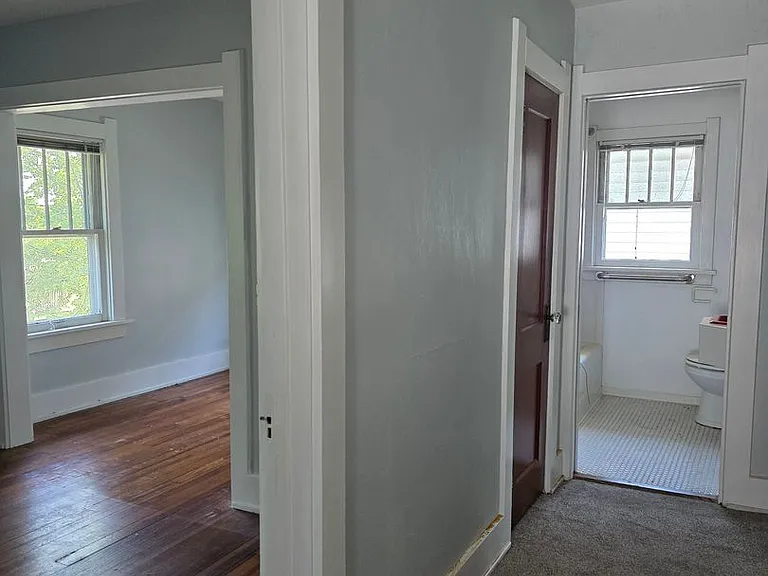315 N Summit St — Photo 11