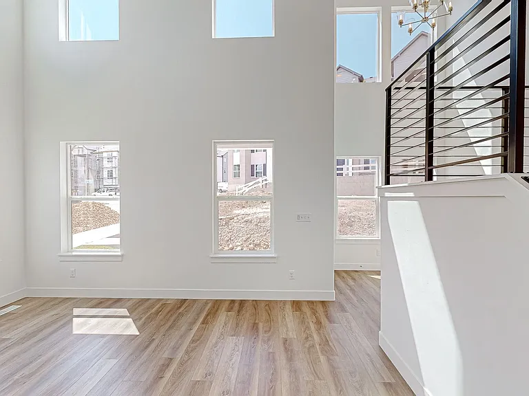 1583 W Stark Dr — Photo 4