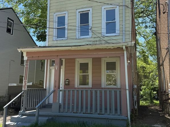 319 Rutherford Ave