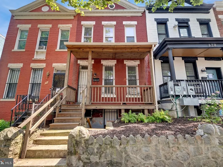 618 Columbia Rd NW — Photo 15
