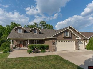 413 Crystal Cir, Mankato, MN 56001