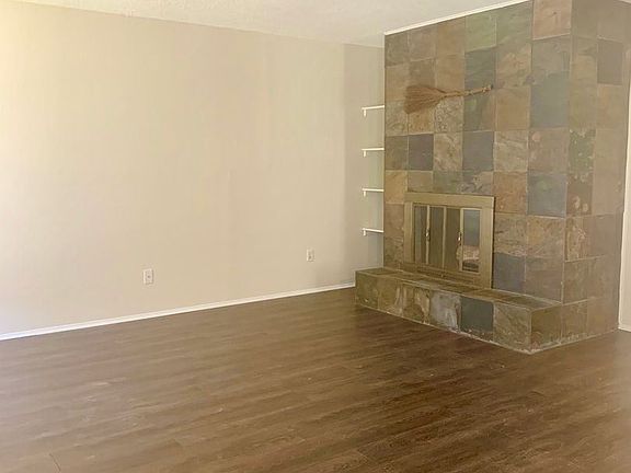 2nd image of 133 Coers Dr APT 2
