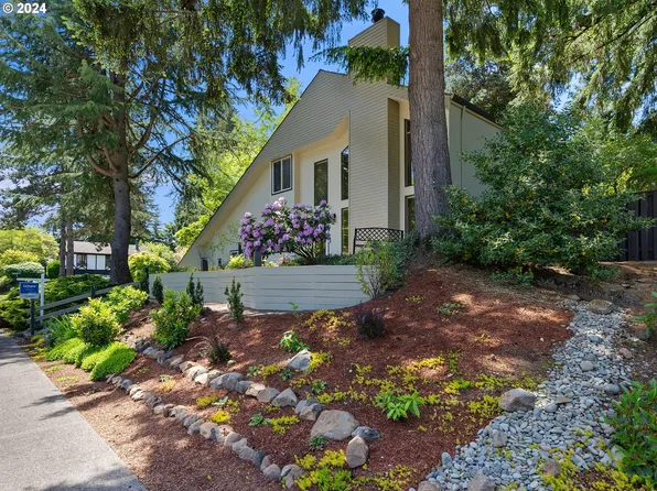 17654 Cardinal Dr, Lake Oswego, OR 97034