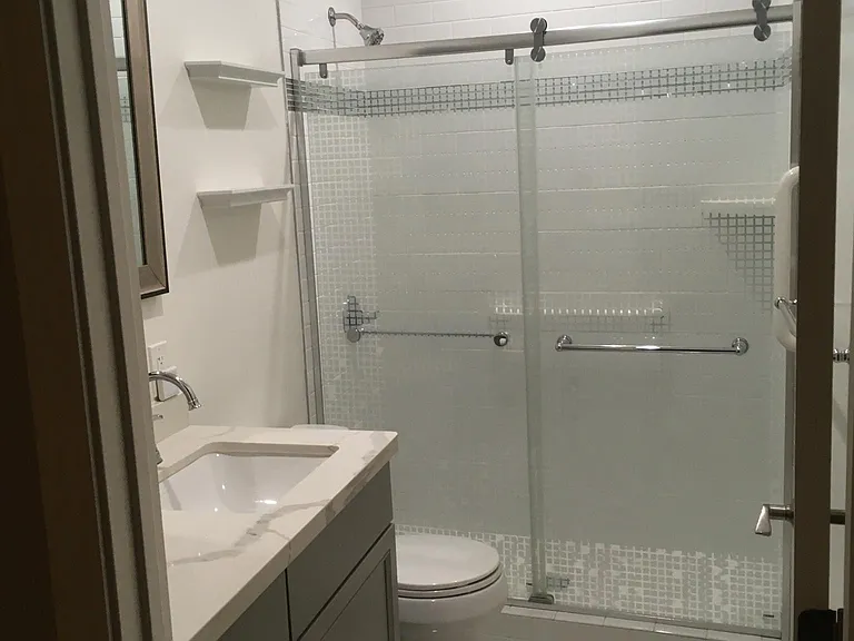 1005 Ferry St #D — Photo 13
