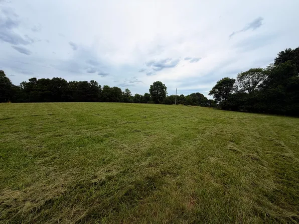 11168 E Wright Rd, Springville, IN 47462