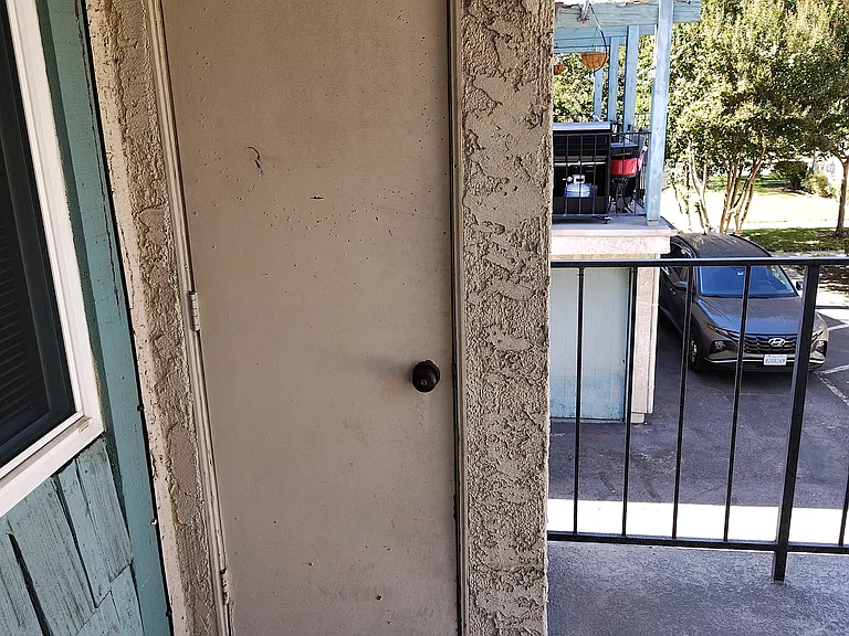 2390 Gonzaga Ln — Photo 12