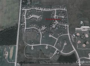 1002 Chestnut Cir, Sandwich, IL 60548