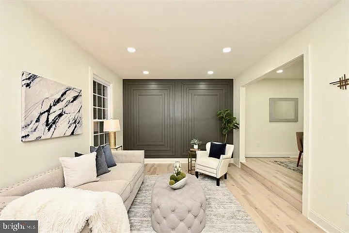 4702 Forestdale Dr — Photo 5