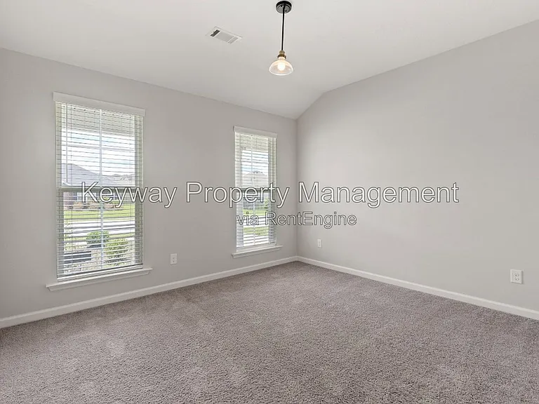 221 Ducal St — Photo 15