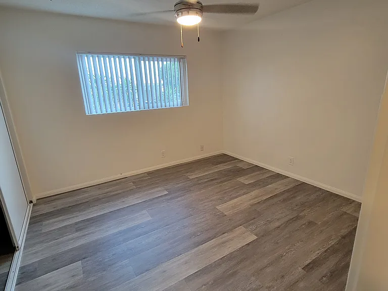 Exotic Isla Apartments — Photo 21