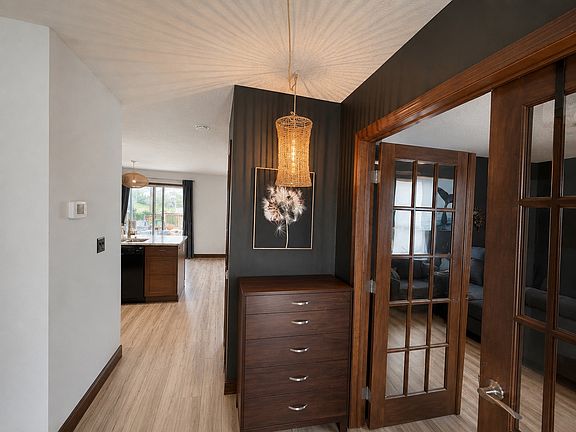 4th image of 4011 NE Trilein Dr