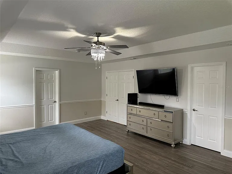10018 Chorlton Cir — Photo 24
