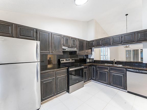 5th image of 3088 Inglewood Ter