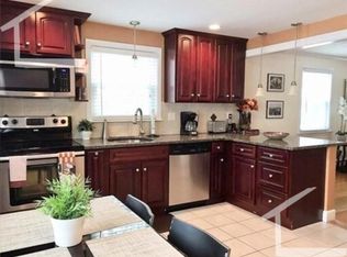 15 Dwhinda Rd, Newton, MA 02468