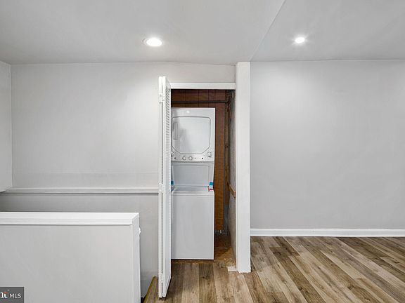 3rd image of 2516 N Fairhill St #2