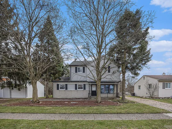 47546 Roland St, Shelby Township, MI 48317