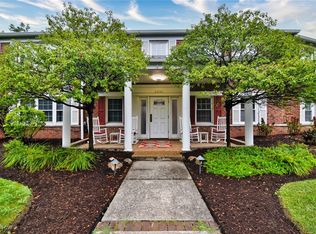 20301 Shelburne Rd #10, Cleveland, OH 44118