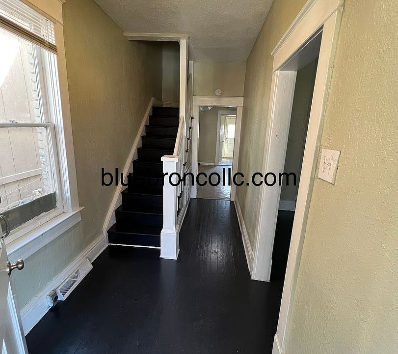 1st image of 11 N Boeke St