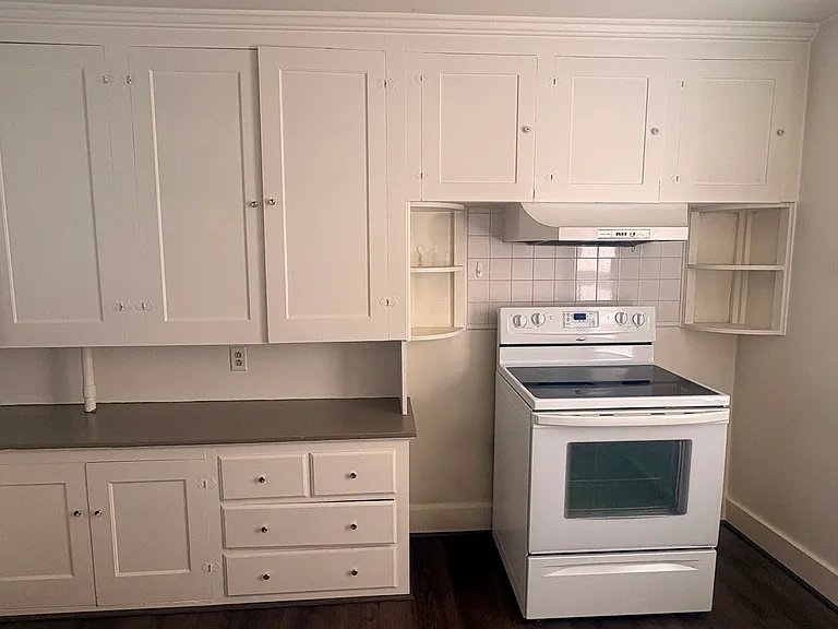 17 Oak St #1 — Photo 11