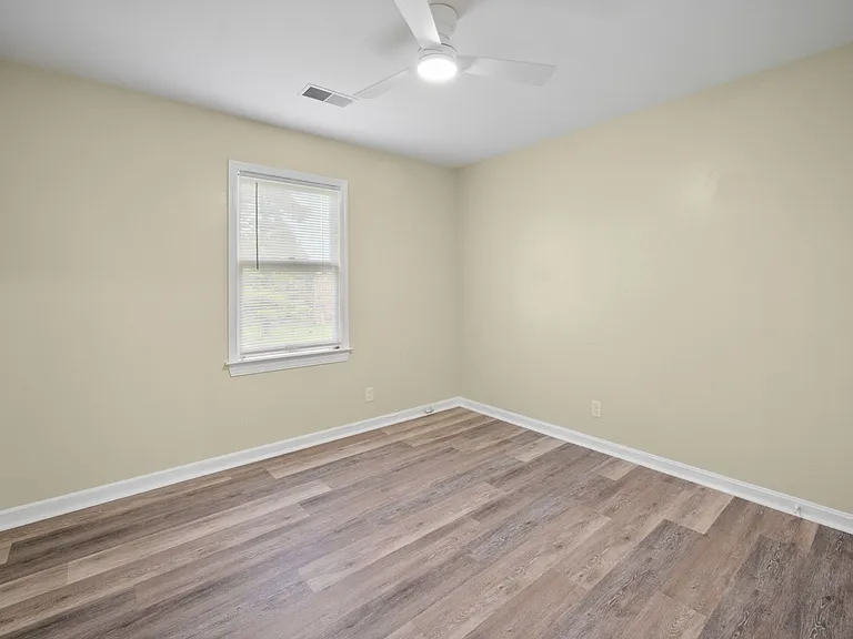 3301 Orchard Manor Cir — Photo 15